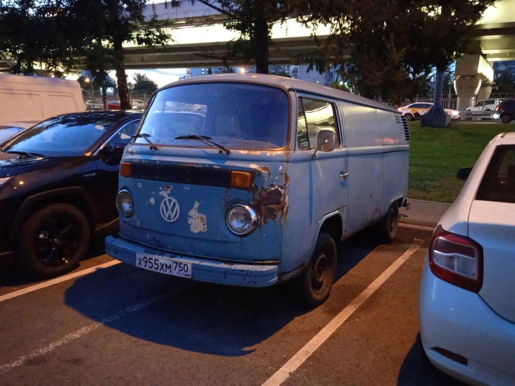 88464398Dim.jpg
